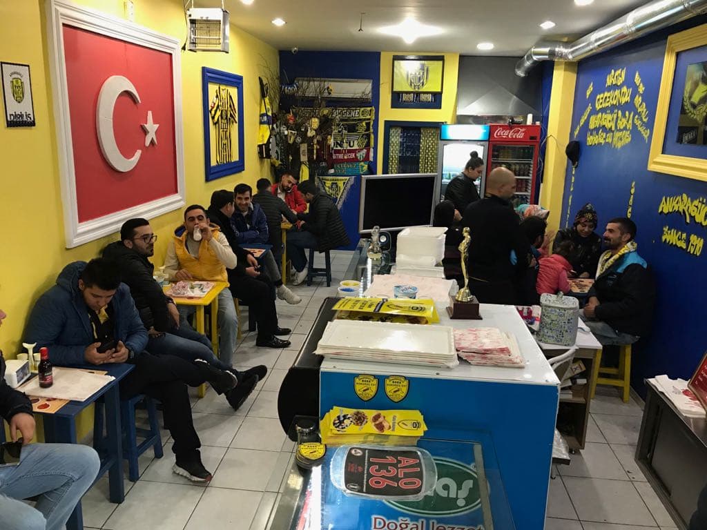 Ankaragüçlü Bora Kokoreç ve Şırdan Evi