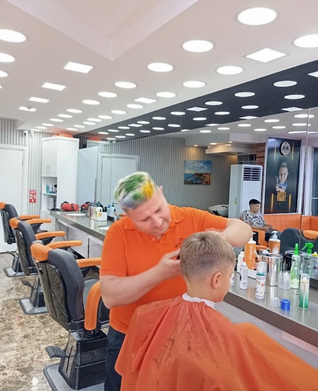 Tiga Hair Artist Erkek Kuaförü Lara