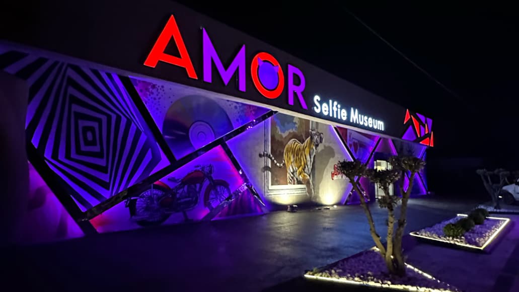 Amor Selfie Museum