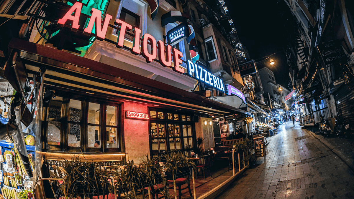 ANTIQUE PIZZERIA